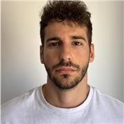 Instructor y monitor de pádel titulado por la FMP, con algo menos de un año de experiencia impartiendo clases